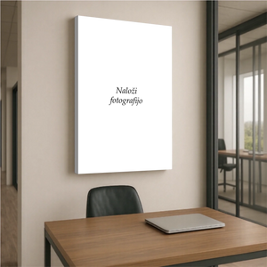 Mockup 4-6 pokončno pisarna